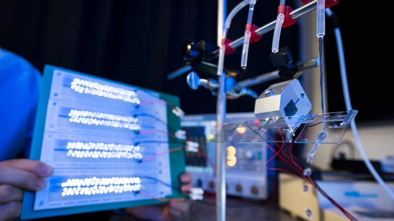 💧 En enda vattendroppe får 100 LED-lampor att lysa