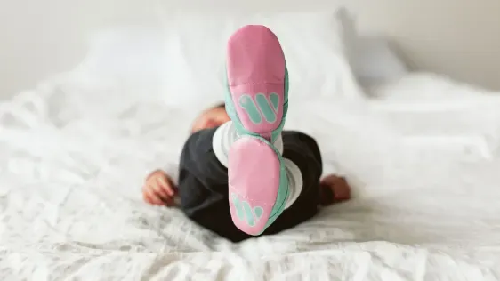 👟 Babyskor löses upp i kokande vatten