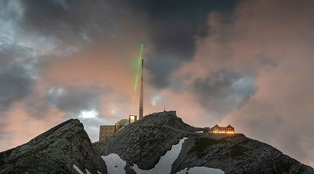 ⚡ Laserstrålar kan leda bort blixtnedslag