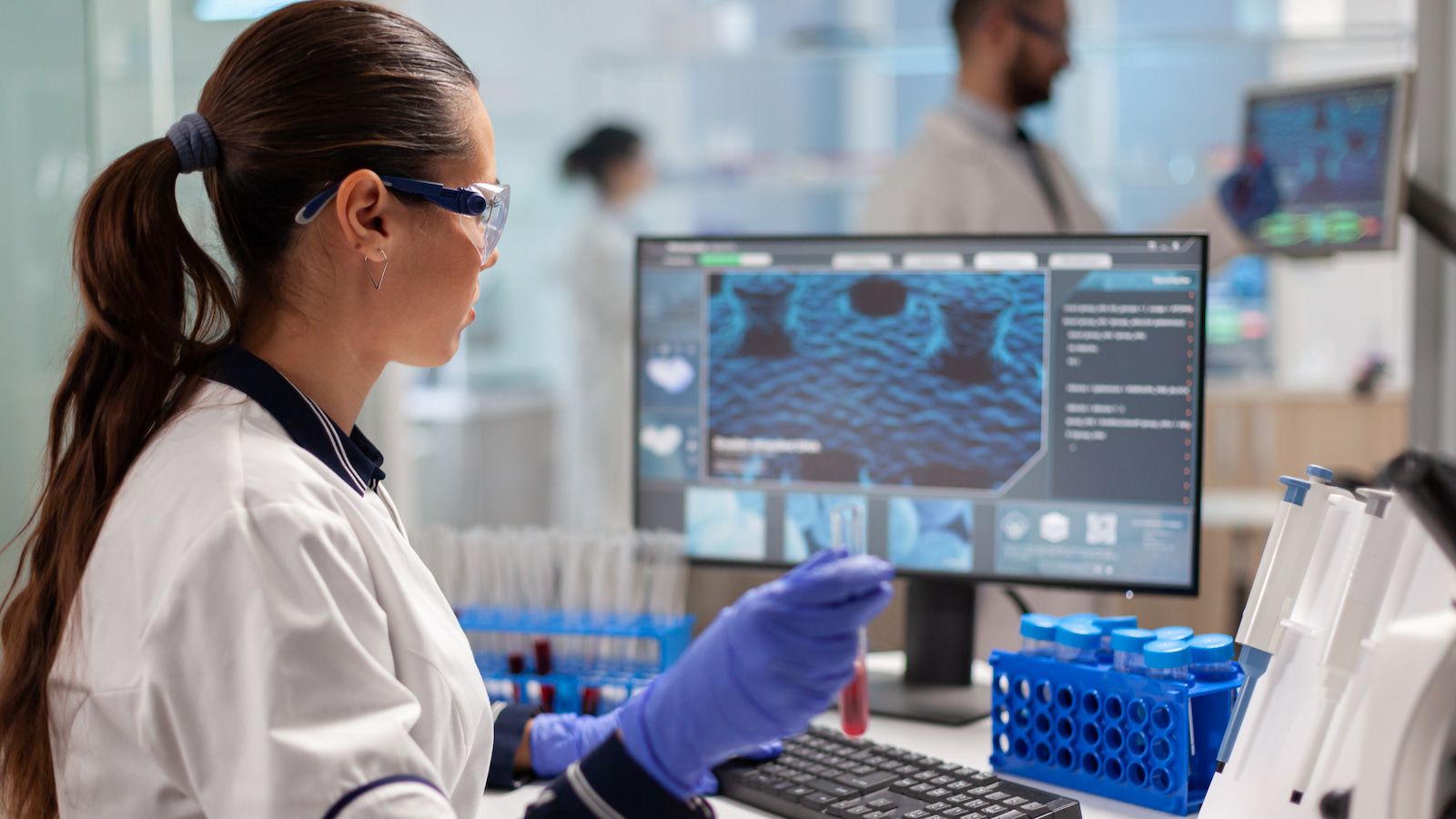 🦾 AI upptäcker antibiotika som kan utrota superbakterier