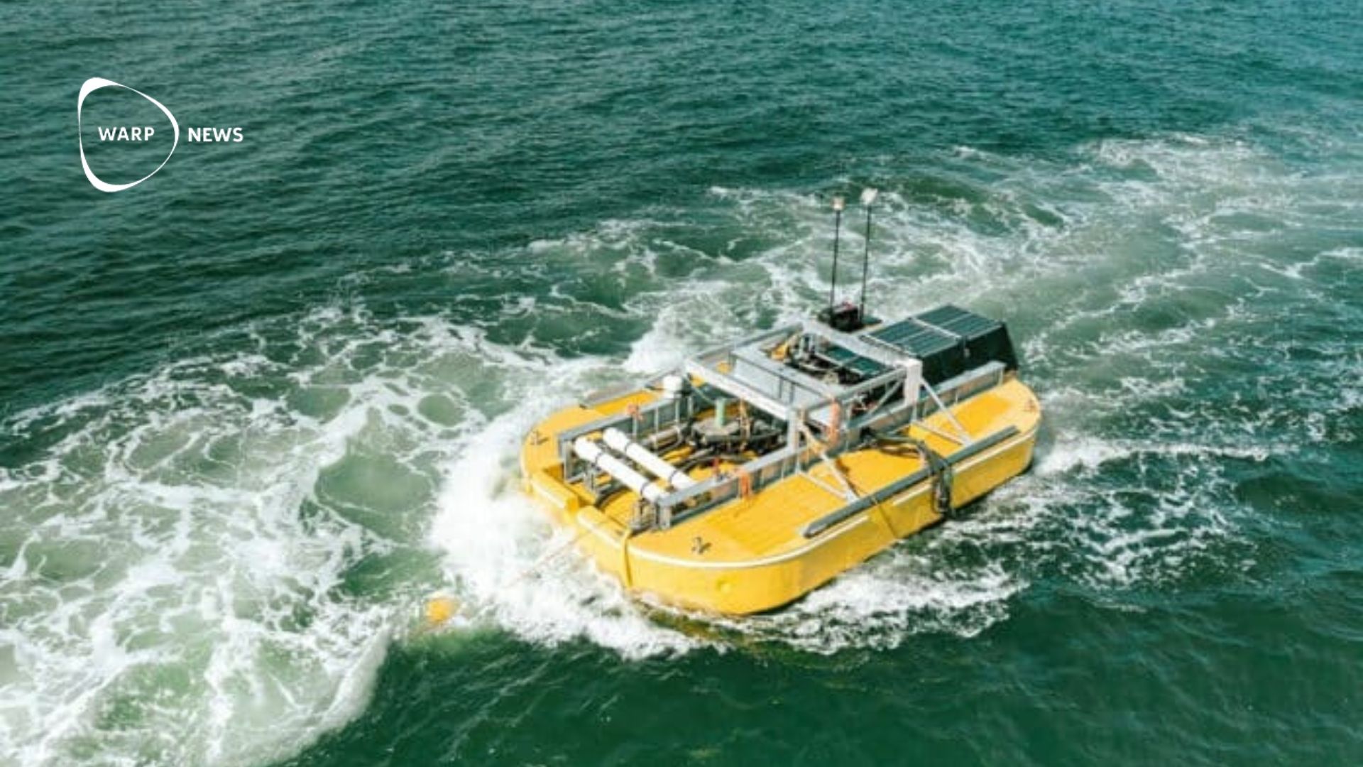 🌊 Avsaltar 49 000 liter vatten dagligen, drivet av havsvågor