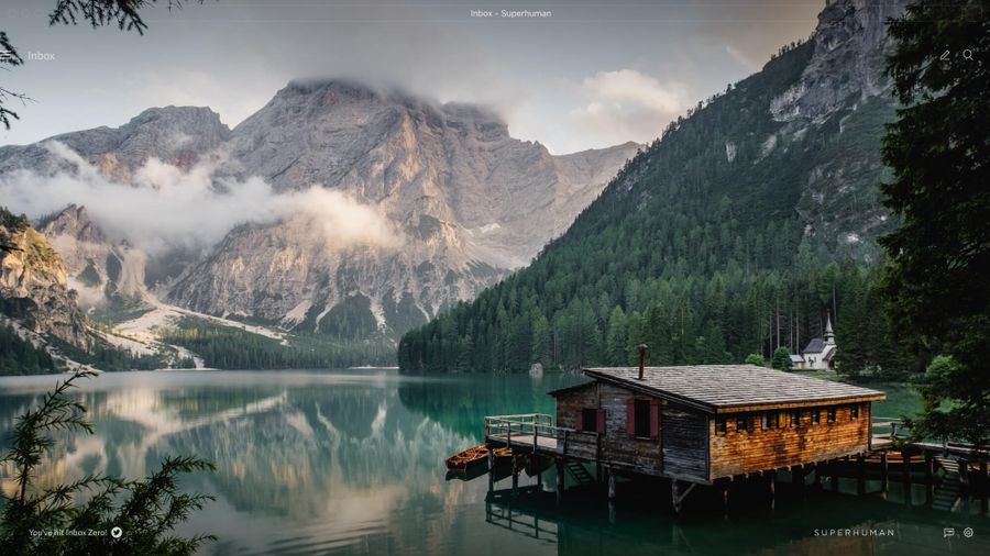 What are the characteristics of an ideal workspace?