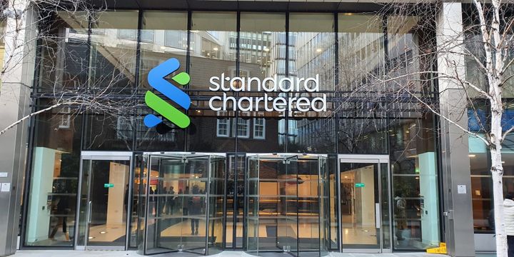 Standard Chartered raises €1bn green bond