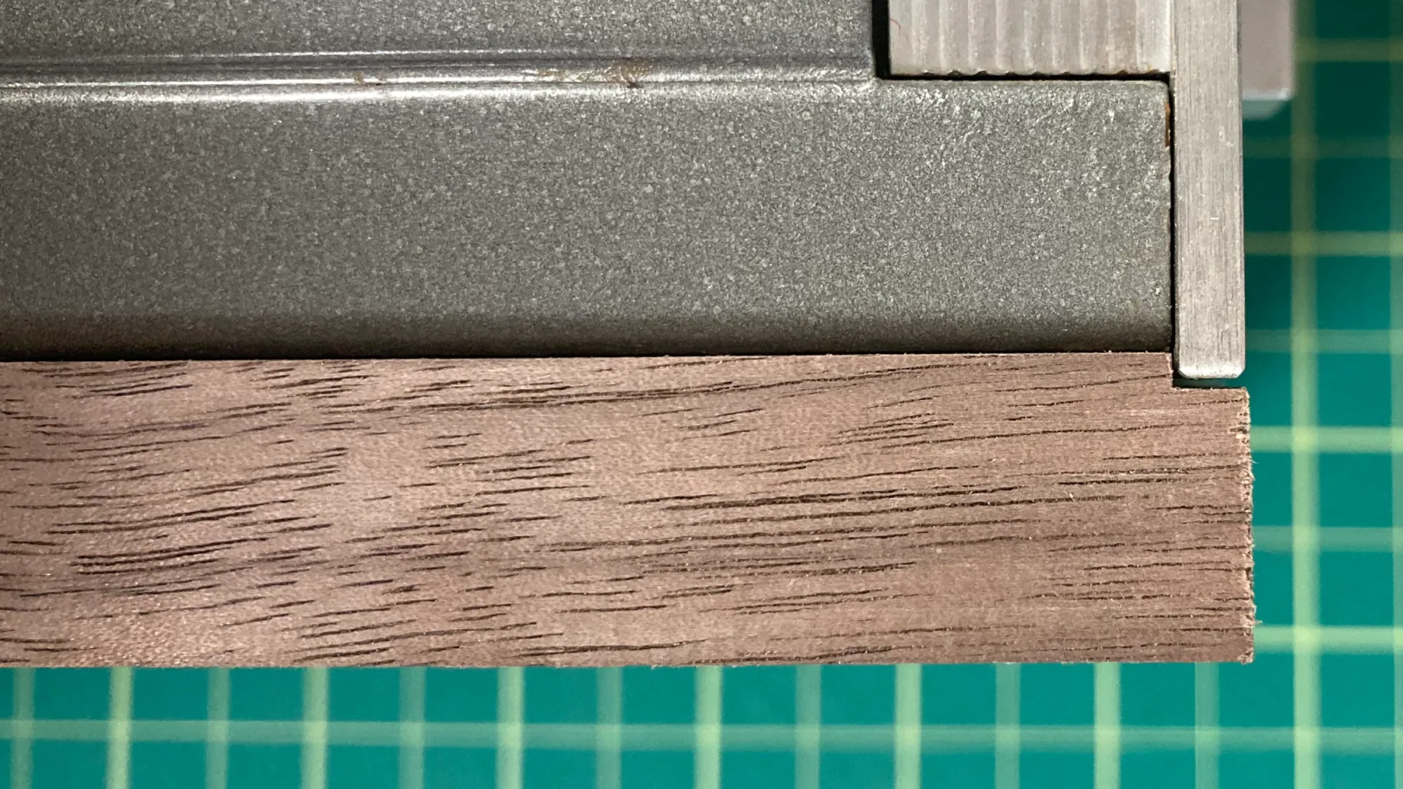 An image showing the alignment of the side panel to the control panel.