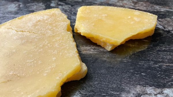 How to Make Beeswax Paste