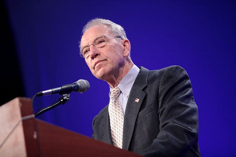 Key GOP senator drops hold on top Obama diplomatic nominee