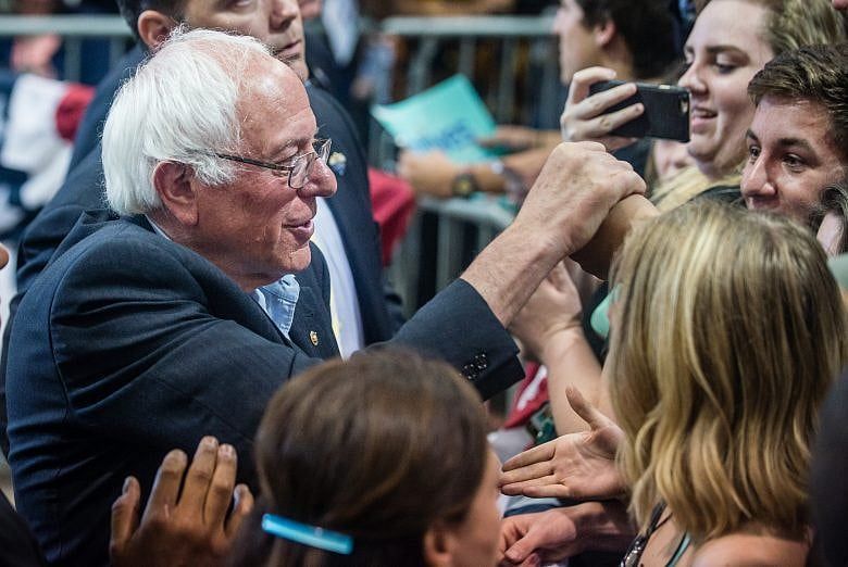 Sanders backs opponent of DNC head Wasserman Schultz