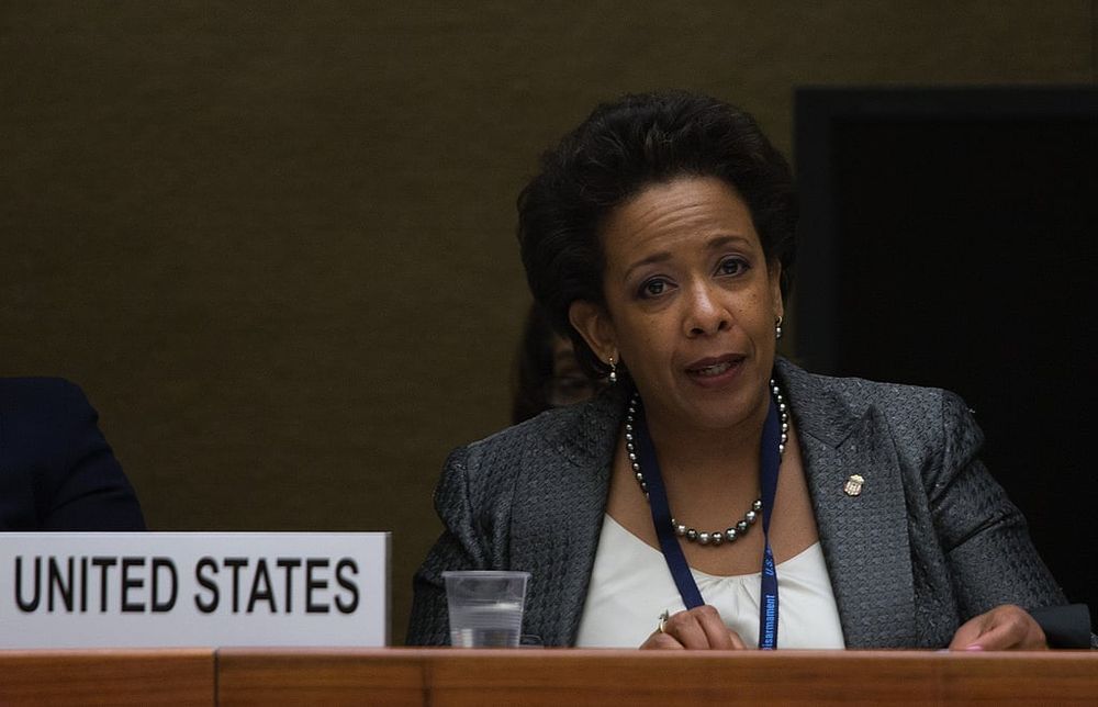 Ayotte joins chorus calling for AG Lynch to recuse herself from Clinton probe