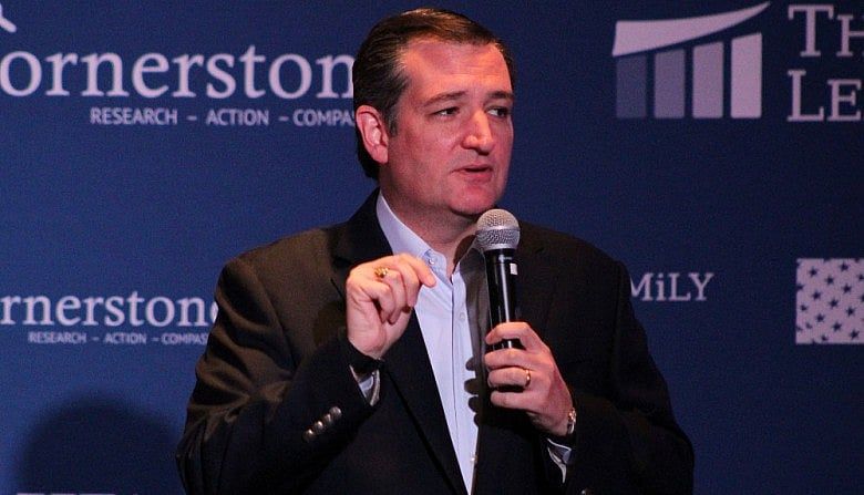Cruz stands apart in Senate, earning cold shoulders