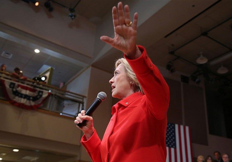 Stakes high for Clinton, GOP as Benghazi takes center stage