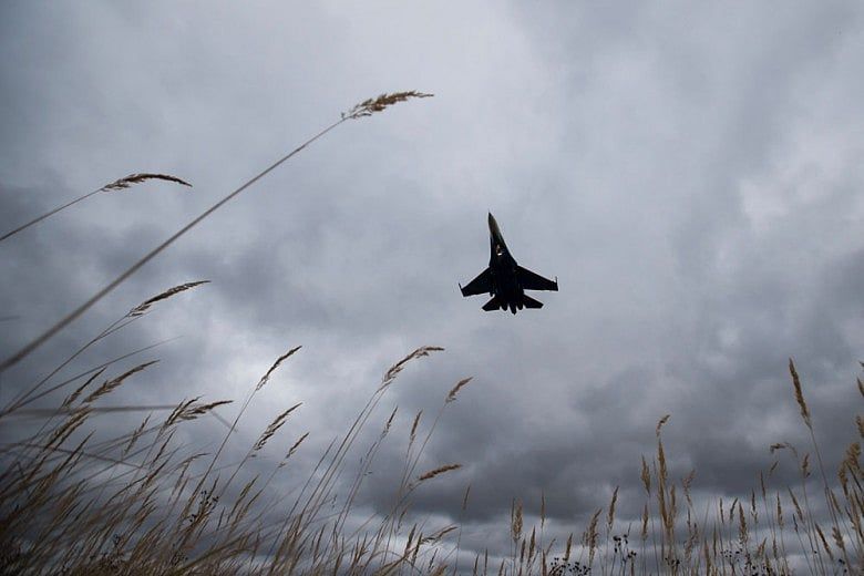 Russians support airstrikes in Syria, despite Afghan legacy