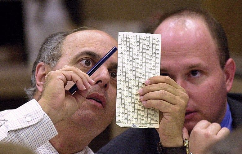 Illegal immigrants push 2016 presidential race Democrats’ way, analyst says