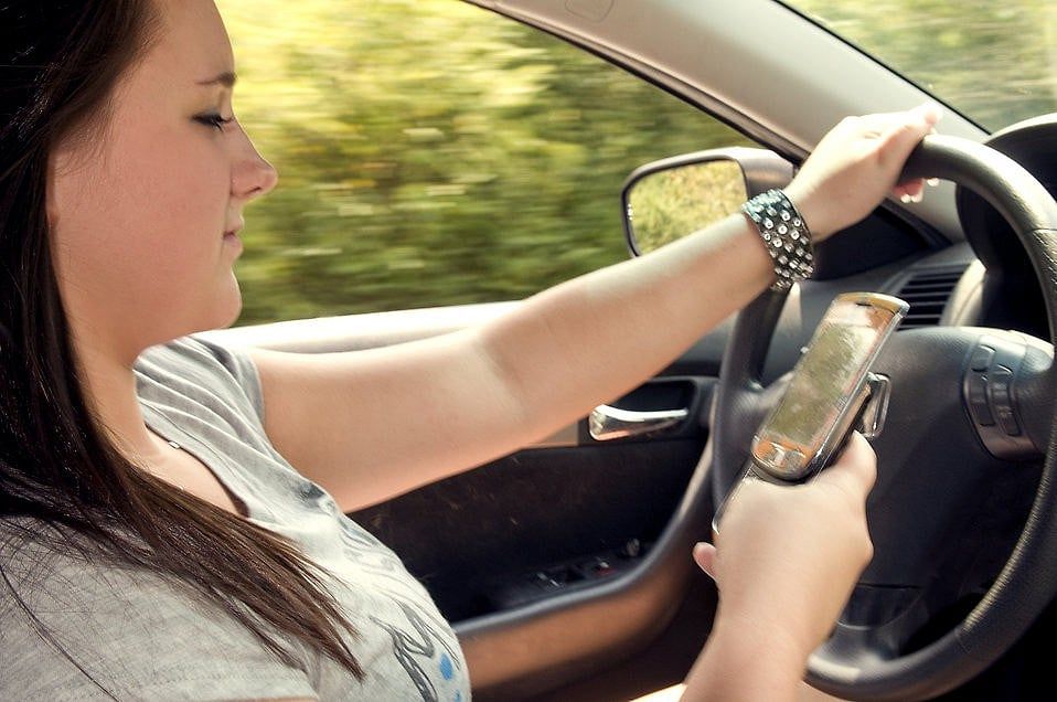 Research points to ‘app and drive’ as problem among teens