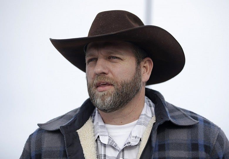 Ranchers who inspired Oregon occupation report to prison