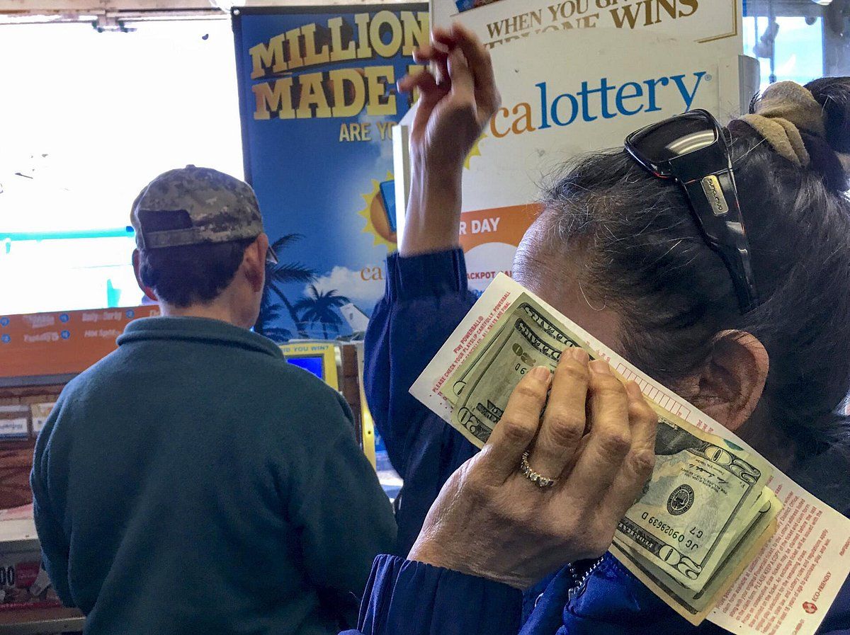 Maine bans lottery winners from receiving food stamps