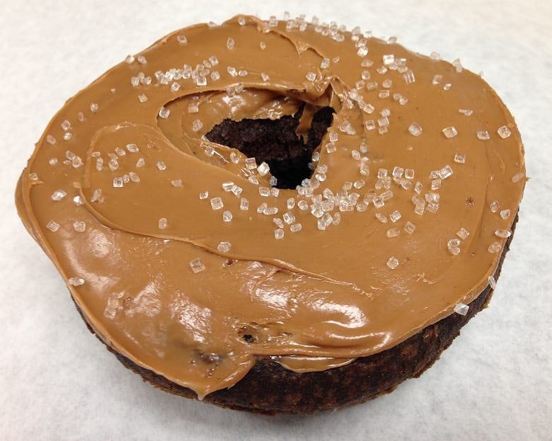 Rhode Island Doughnut Shop Ends Police and Military Discount