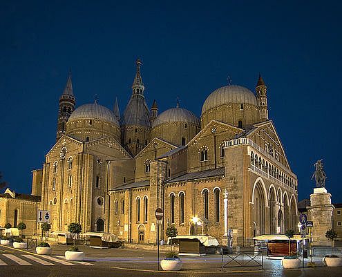 Church/State Flap Nixes School Chorus Easter Appearance at Italian Basilica