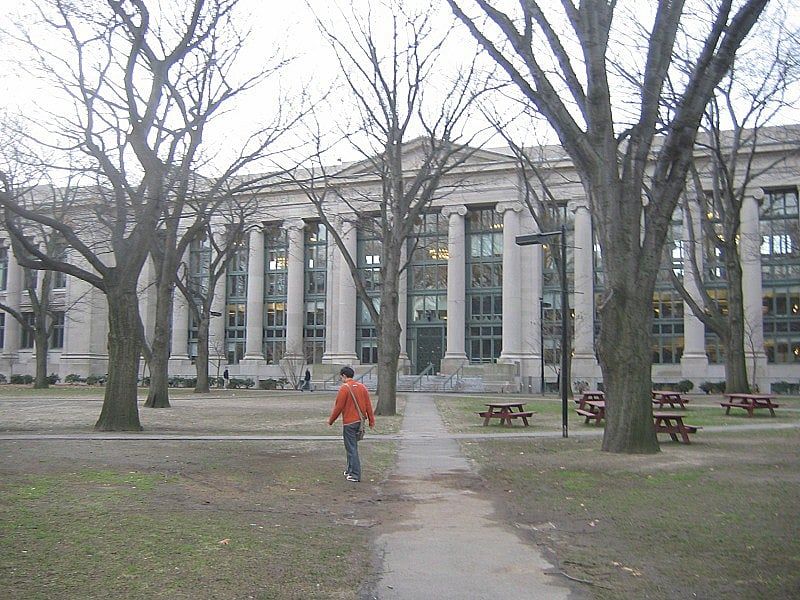 Harvard activists push to purge Law School crest