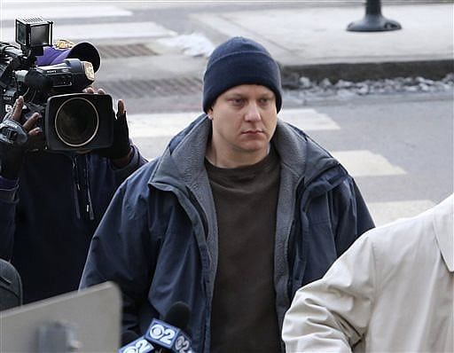 Chicago cop faces murder charge in black teen’s death