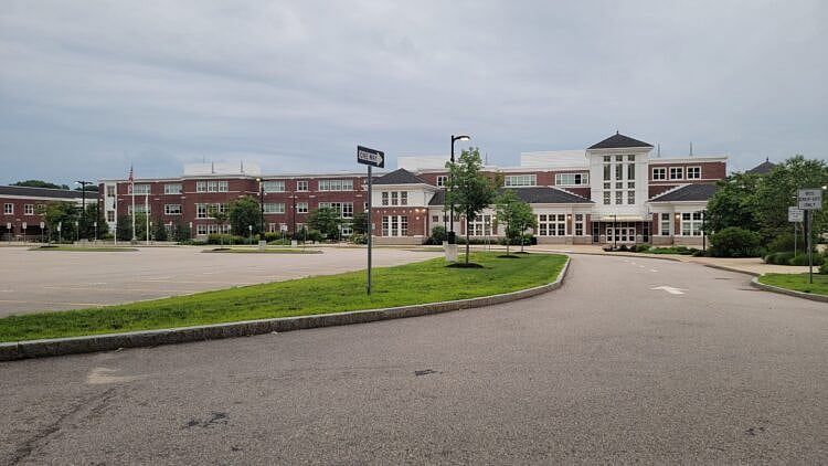 Franklin High Schoolers Assigned Book About 11-Year-Old Raped By Her Father