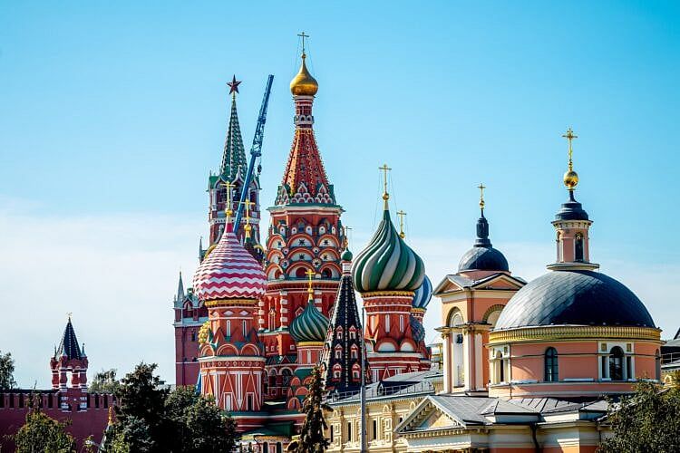 In Support of Ukraine, U.S. Governors Cut Economic Ties With Russia
