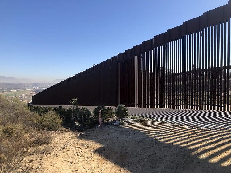 States Deploy About 2,500 National Guard Troops To U.S.-Mexico Border