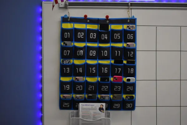 Poll Shows Massachusetts Parents Favor Student Cell Phone Crackdown