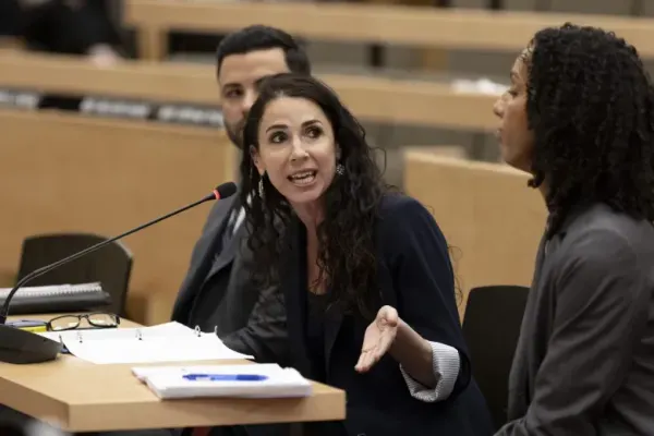 DiZoglio Accuses Lawmakers of Retaliation as Audit Fight Lingers