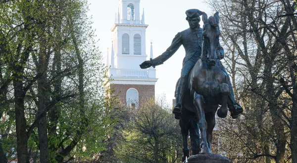 Riders Retrace Paul Revere’s Path Across Massachusetts Today