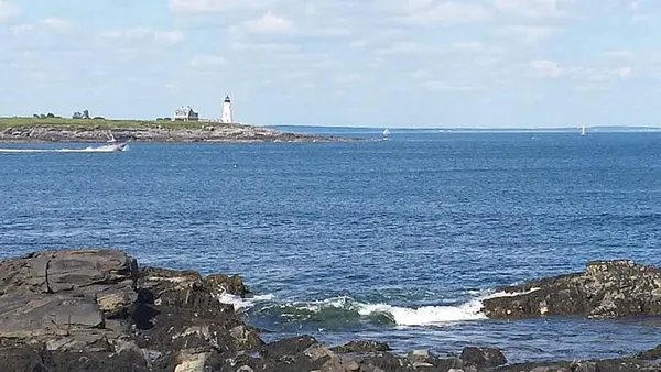 Nautical poetry in the Bay State