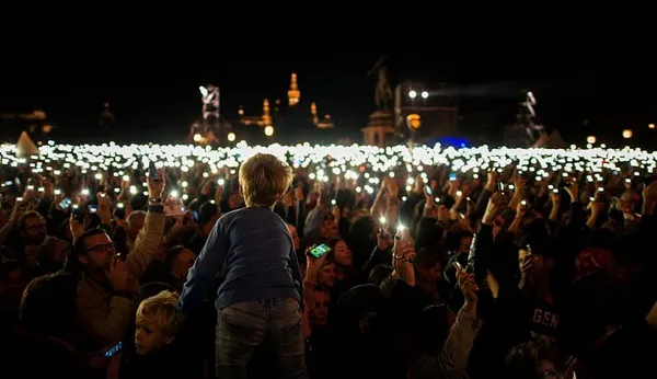 Migrant influx boosts right-wing in key Austrian election