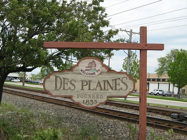 Obama administration alleges Chicago suburb discriminated against Muslim group