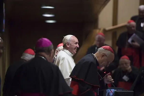 Final synod document strongly backs Church teaching, beauty of family life