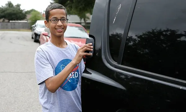 Muslims feel besieged as Texas teen famous for clock departs