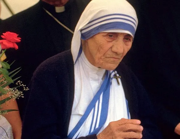 Reports fly on sainthood for Mother Teresa