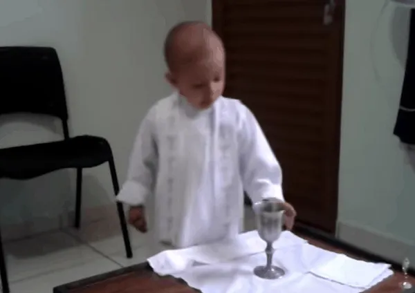 Preschooler whose ‘celebration of Mass’ went viral dies of cancer