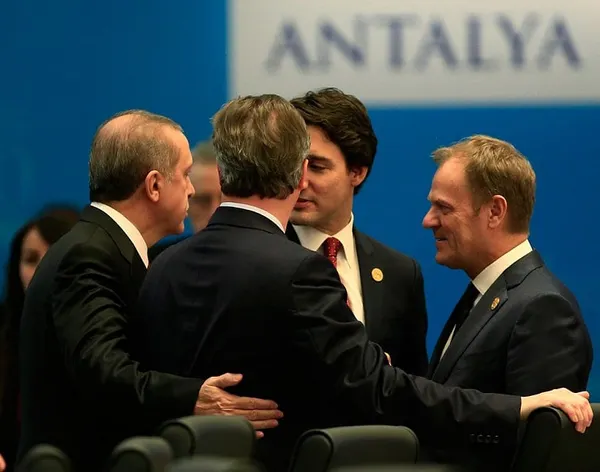 World leaders pressed for response to Paris attacks