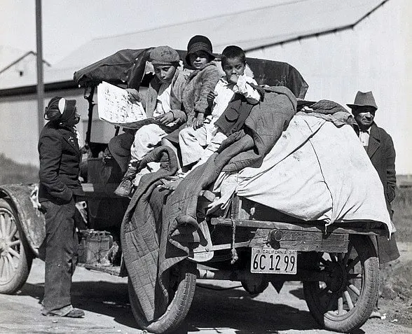 Moving up grows harder for some Americans, study says