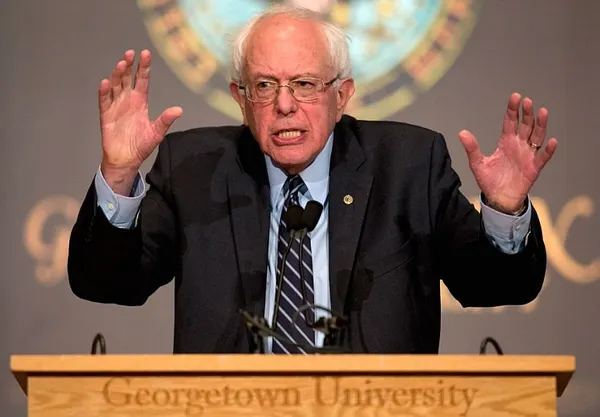 Sanders likely to appear on SNL with doppelganger Larry David