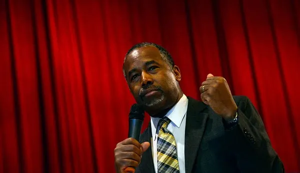 Carson looks for right campaign balance on foreign affairs