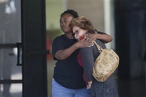 Shooters kill 14 in San Bernardino, Calif.; police slay two suspects