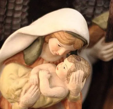 ‘Merry Christmas’ Kicks Tail of Nearest Rival in Poll