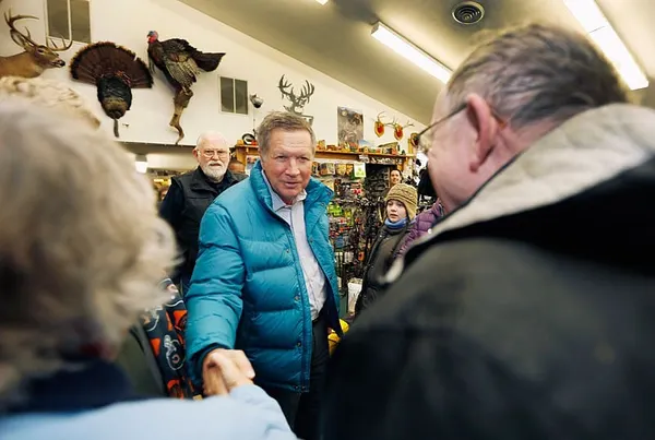 Zeroing in on New Hampshire, Kasich campaigns with optimism