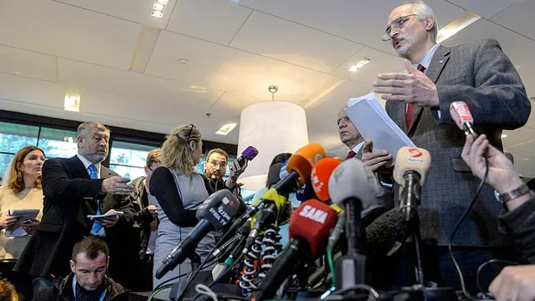 ISIS-claimed blast kills 45 amid shaky start to Syria talks