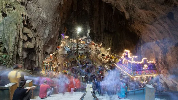 Vows and body piercings abound as Hindus celebrate Thaipusam in Malaysia