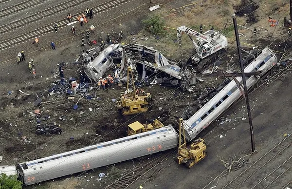 Fatal crash engineer recalls accelerating Amtrak train