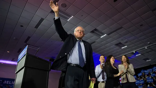 Sanders, Clinton locked in extremely tight duel for Iowa