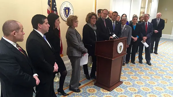 To curb tobacco use, committee bill raises smoking age