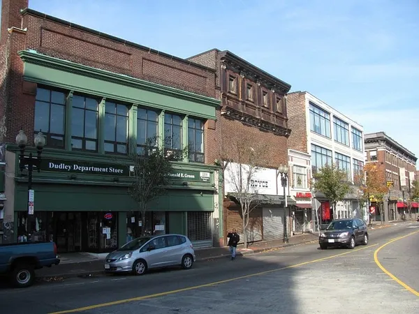 BRA woos City Council to extend development power