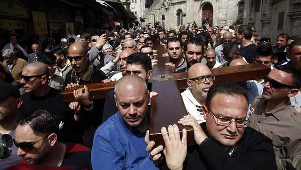 Thousands trace Jesus’ footsteps on Good Friday in Jerusalem
